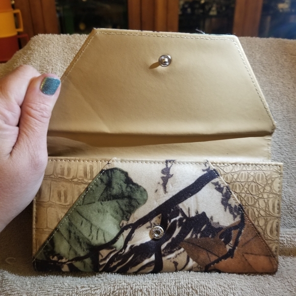 New camo wallet - Picture 3 of 5